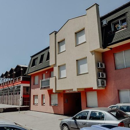 Apartman M5 Джяково Экстерьер фото